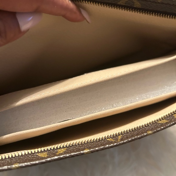 Louis Vuitton Brown Monogram Toiletry Pouch with Insert and Vachetta Strap - Picture 9 of 16